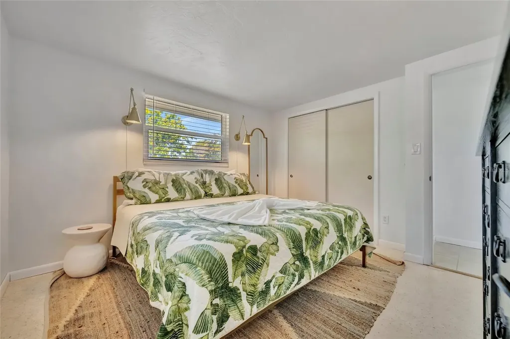 6426 Colonial Drive Sarasota FL 34231