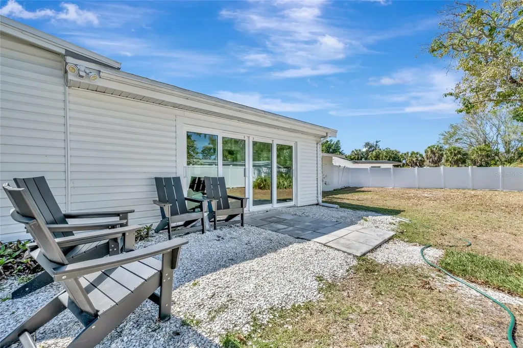 6426 Colonial Drive Sarasota FL 34231