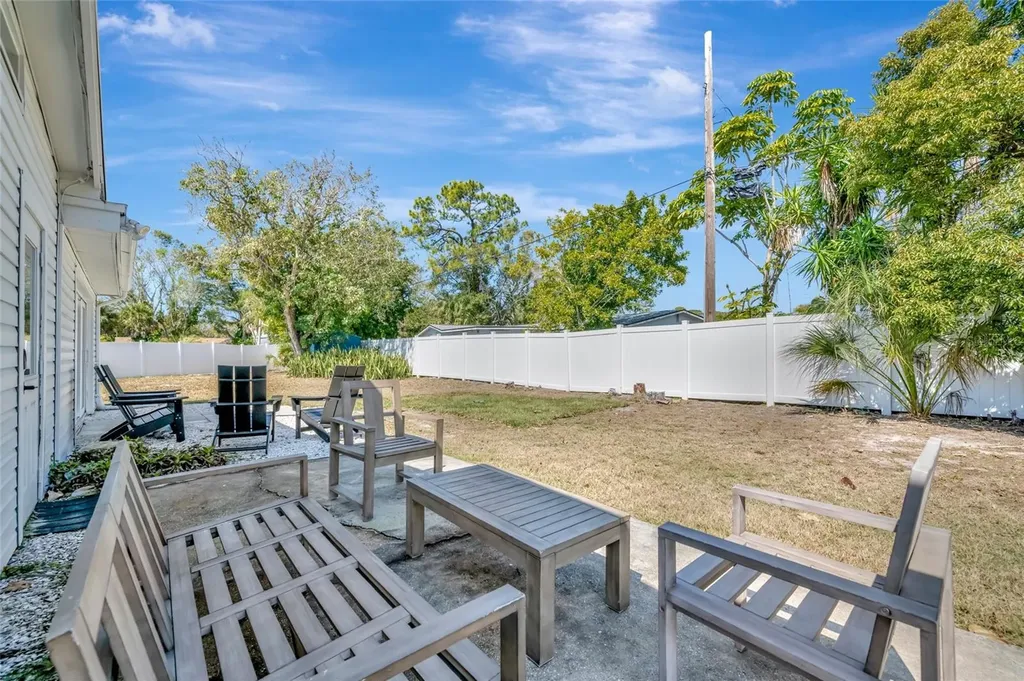 6426 Colonial Drive Sarasota FL 34231