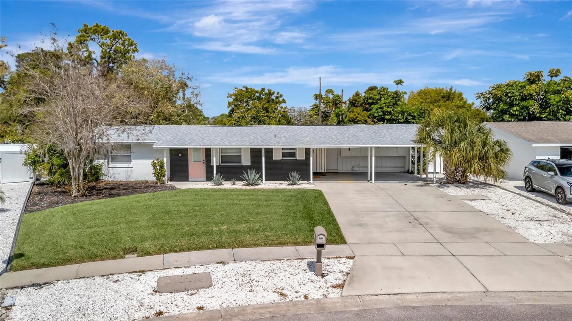 6426 Colonial Drive Sarasota FL 34231