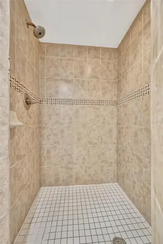 6426 Colonial Drive Sarasota FL 34231