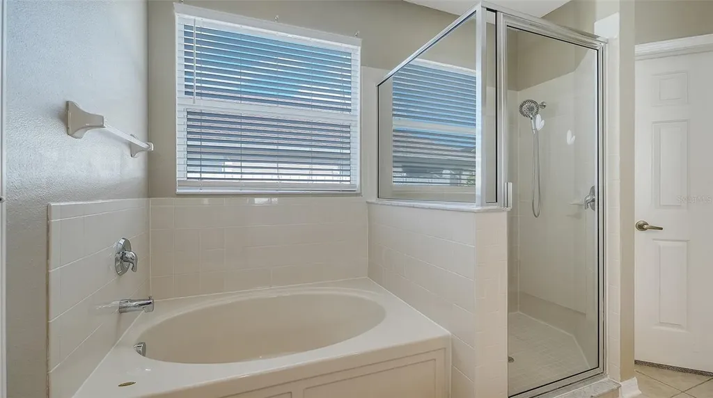 5914 53rd Lane E Bradenton FL 34203