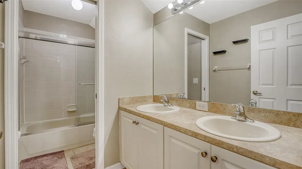 5914 53rd Lane E Bradenton FL 34203