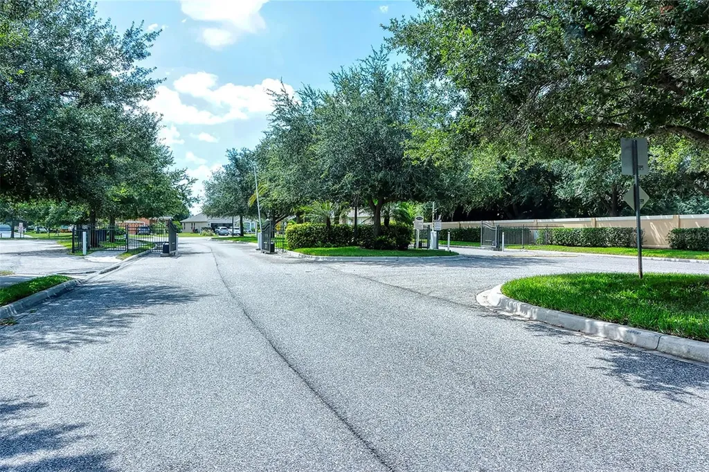 5914 53rd Lane E Bradenton FL 34203