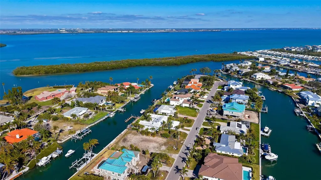 721 Emerald Harbor Drive Longboat Key FL 34228