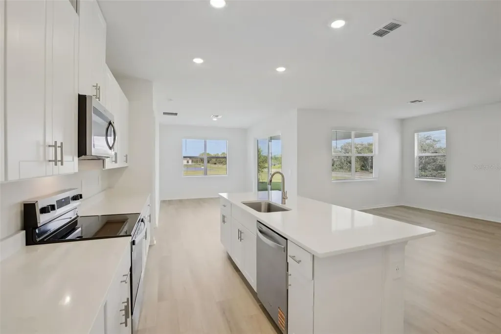 9012 Venetia Court Palmetto FL 34221