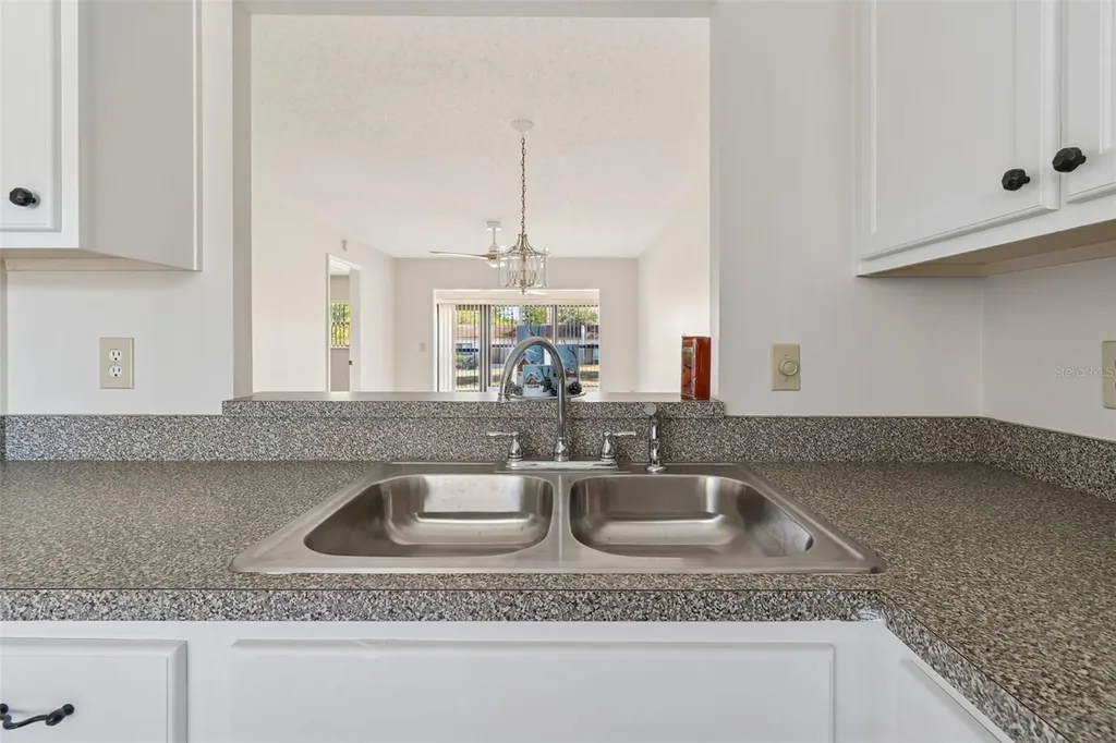 1285 Mission Hills Boulevard Clearwater FL 33759