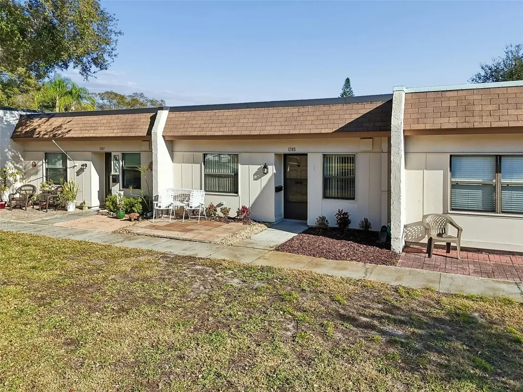 1285 Mission Hills Boulevard Clearwater FL 33759