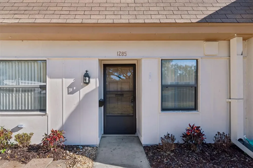 1285 Mission Hills Boulevard Clearwater FL 33759