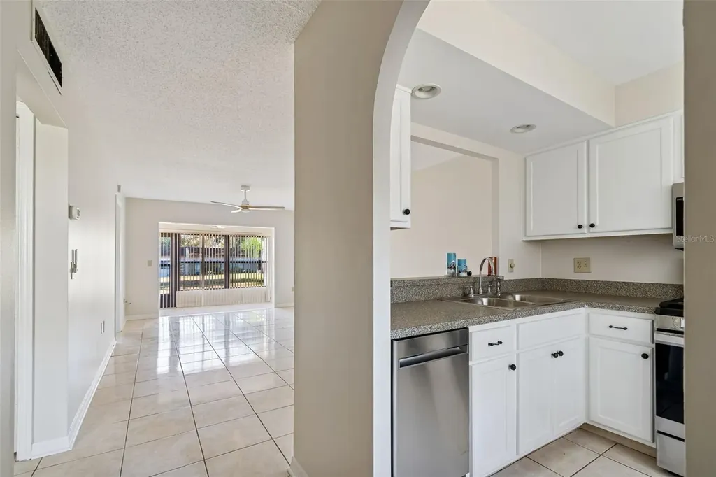 1285 Mission Hills Boulevard Clearwater FL 33759
