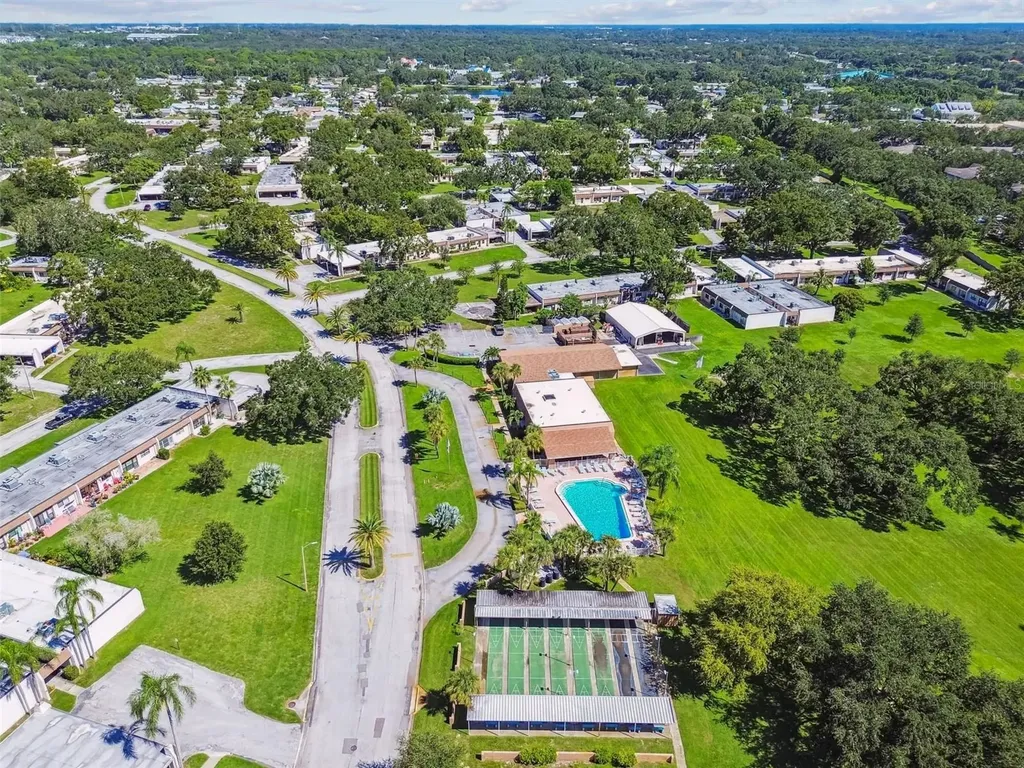 1285 Mission Hills Boulevard Clearwater FL 33759