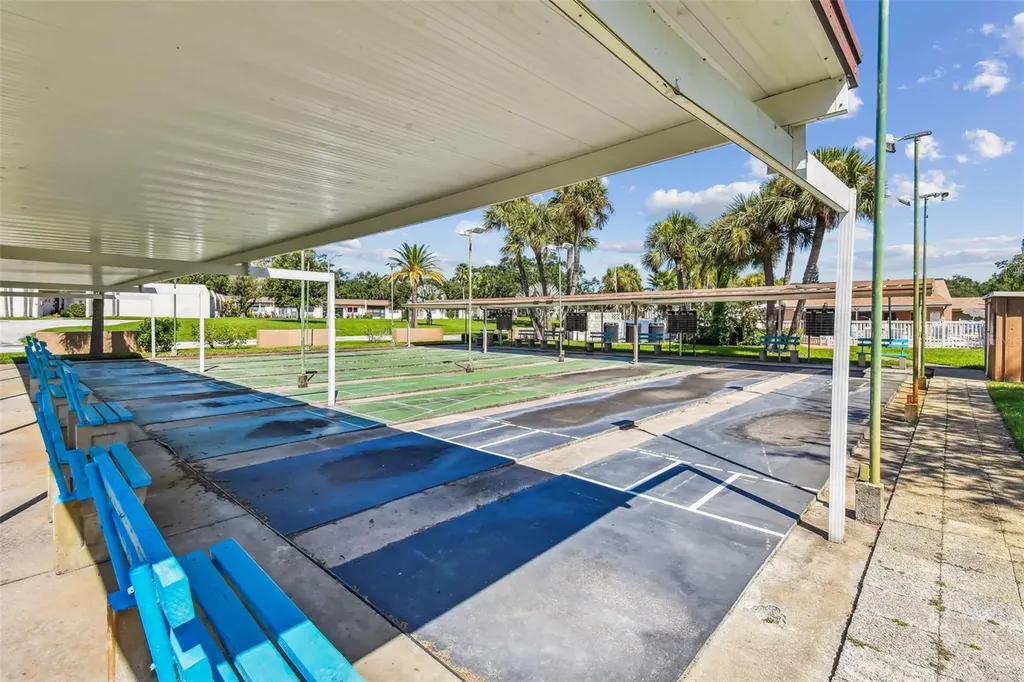 1285 Mission Hills Boulevard Clearwater FL 33759