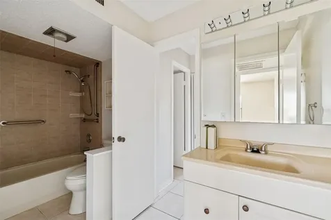 1285 Mission Hills Boulevard Clearwater FL 33759