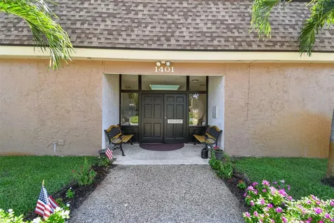 1285 Mission Hills Boulevard Clearwater FL 33759