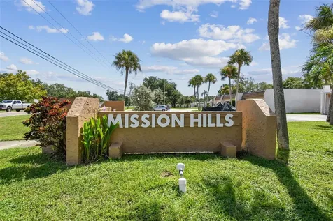 1285 Mission Hills Boulevard Clearwater FL 33759