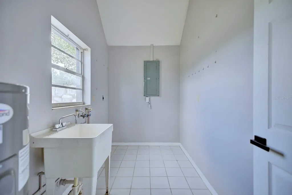 2551 N Avon Boulevard Avon Park FL 33825