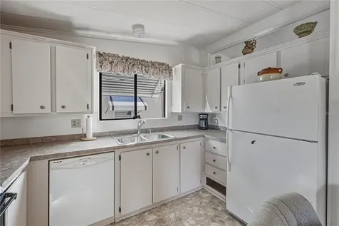 35025 Mcculloughs Leap Zephyrhills FL 33541