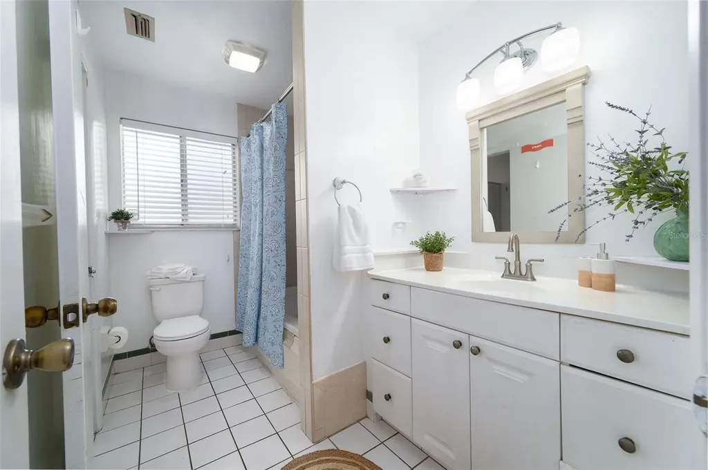 7220 SW 75th Street Gainesville FL 32608
