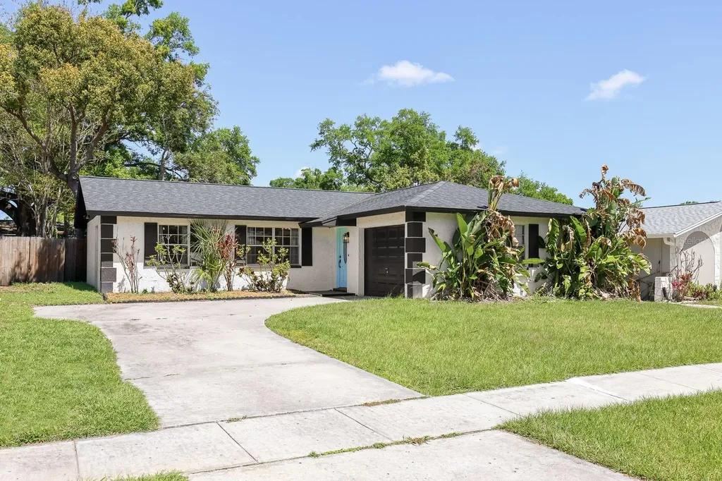3016 Sarah Drive Clearwater FL 33759