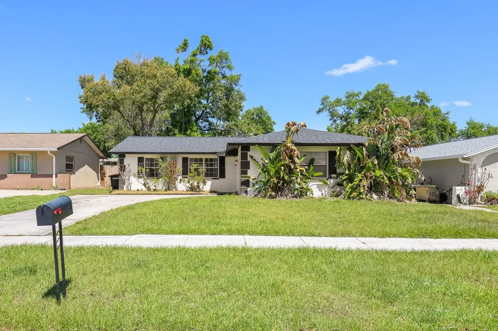 3016 Sarah Drive Clearwater FL 33759