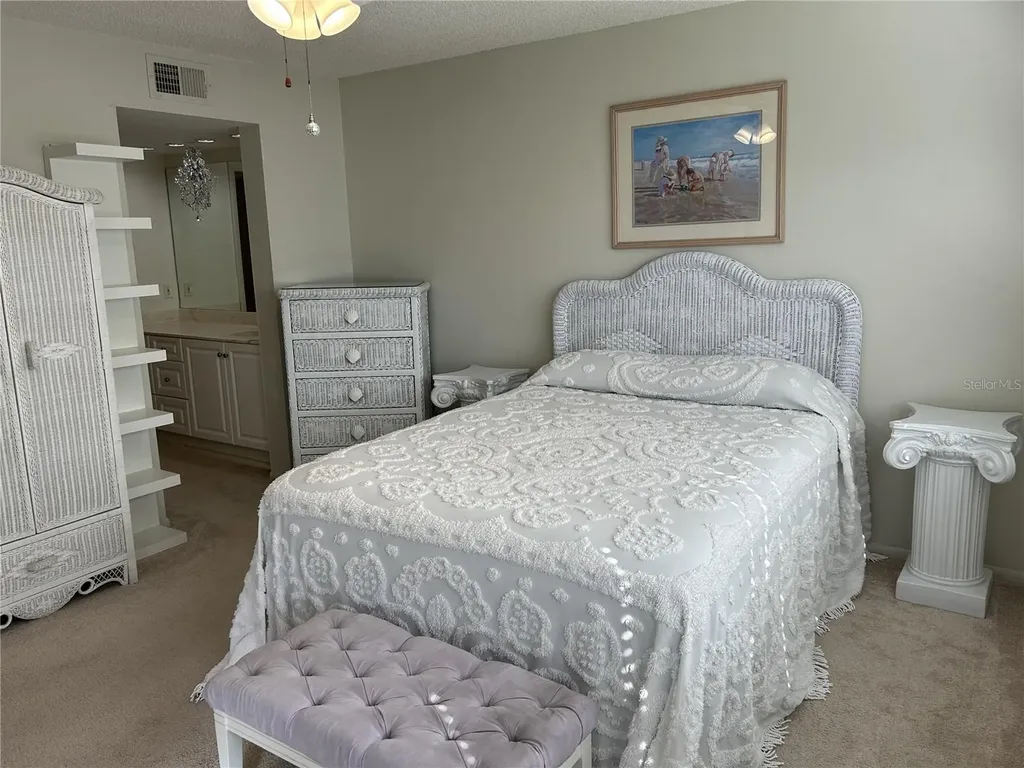 1316 Pasadena Avenue S South Pasadena FL 33707