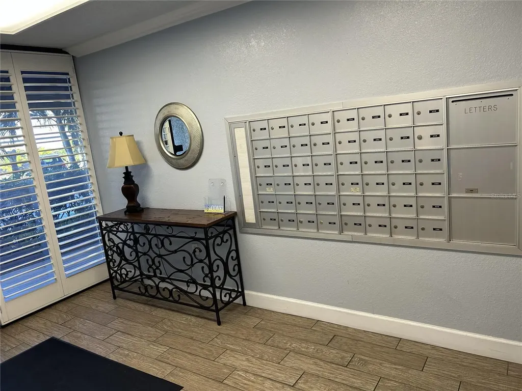 1316 Pasadena Avenue S South Pasadena FL 33707