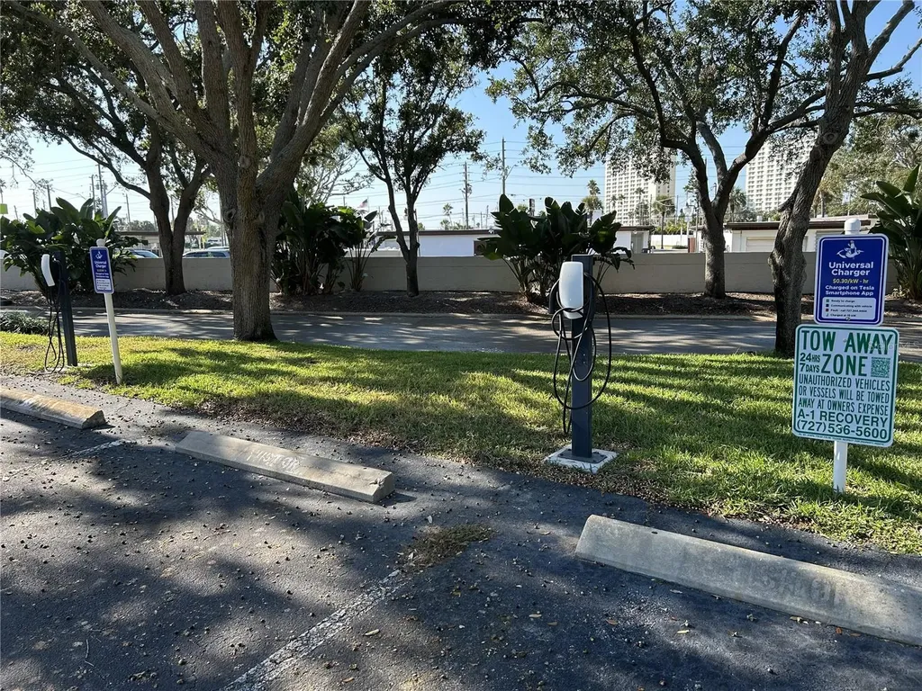 1316 Pasadena Avenue S South Pasadena FL 33707