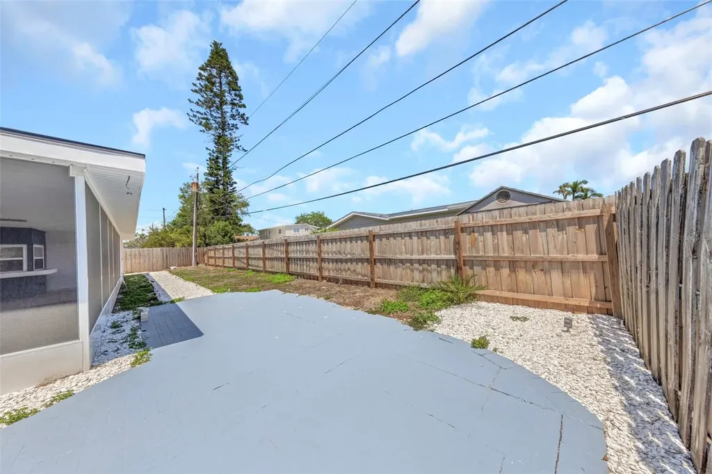 1949 Dolphin Boulevard S St Petersburg FL 33707