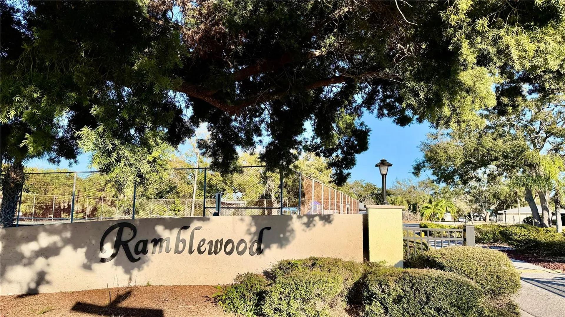 3364 Ramblewood Way Sarasota FL 34237