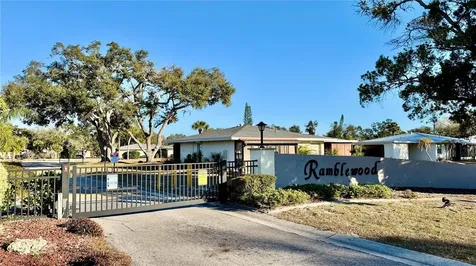 3364 Ramblewood Way Sarasota FL 34237