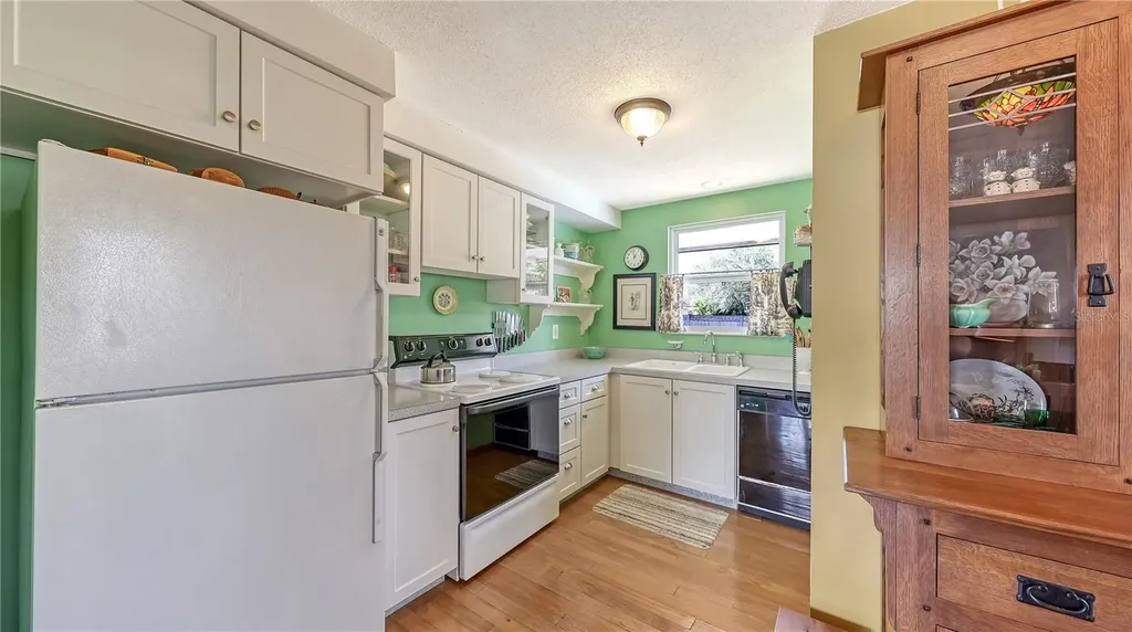 5343 Barbarossa Avenue Sarasota FL 34235