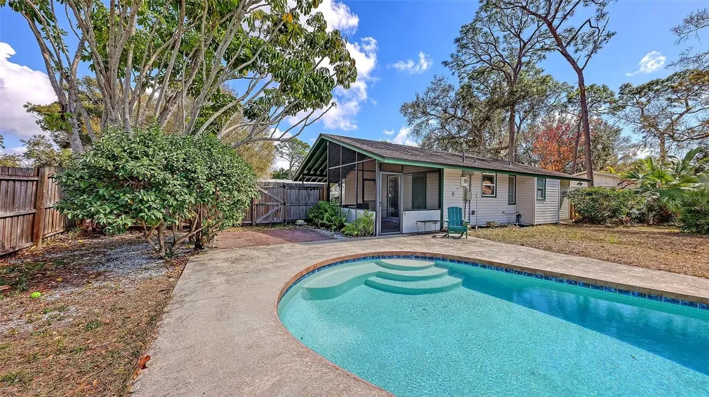 5343 Barbarossa Avenue Sarasota FL 34235