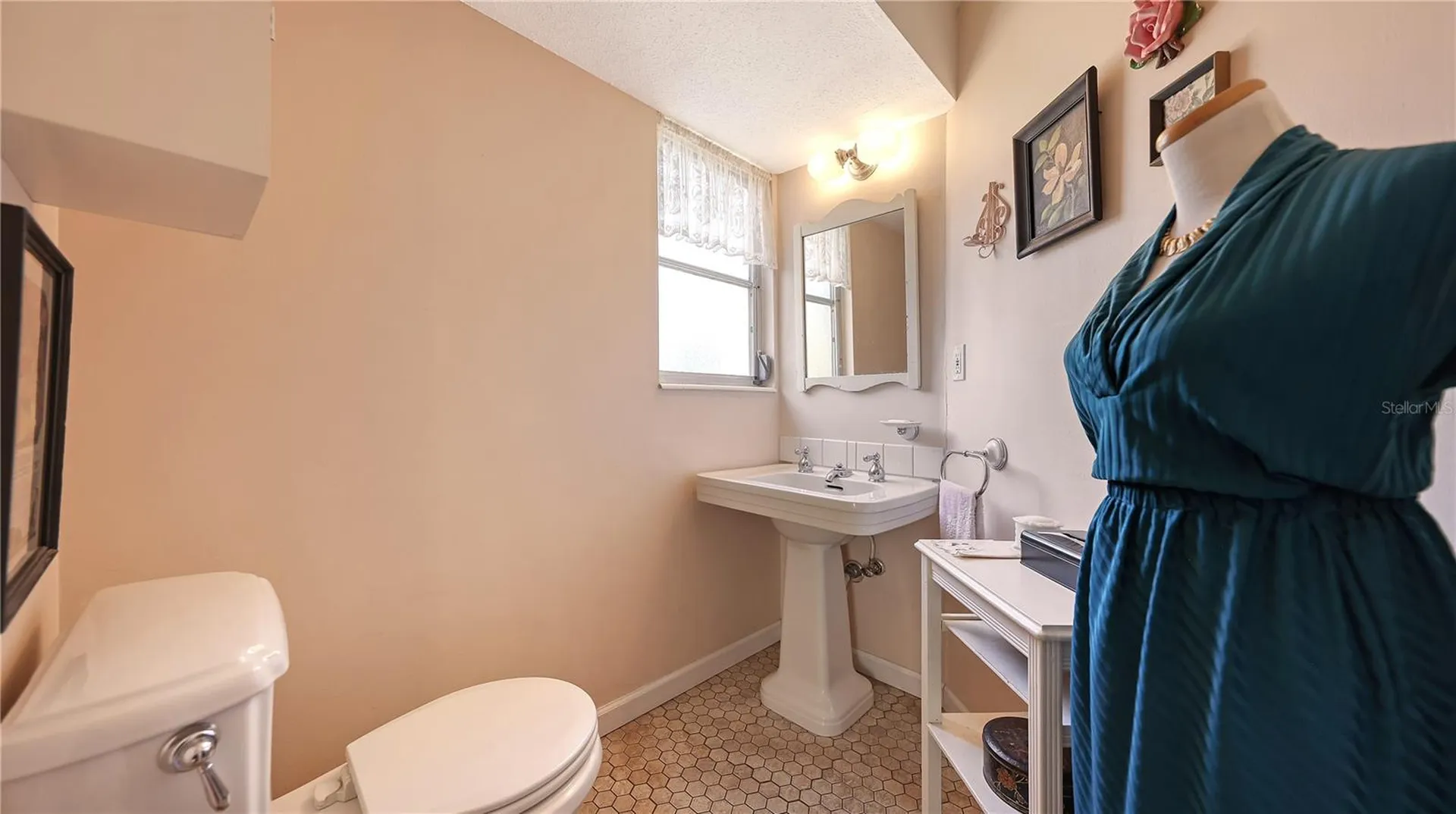 5343 Barbarossa Avenue Sarasota FL 34235