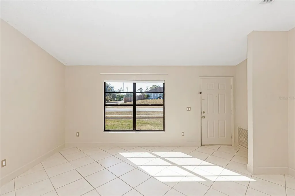1073 Humphrey Boulevard Deltona FL 32738