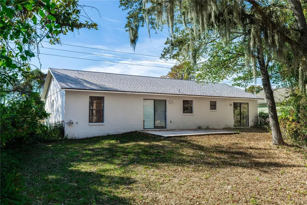 1073 Humphrey Boulevard Deltona FL 32738