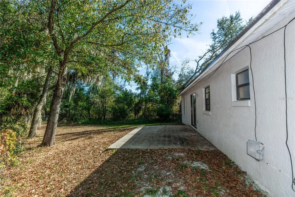 1073 Humphrey Boulevard Deltona FL 32738