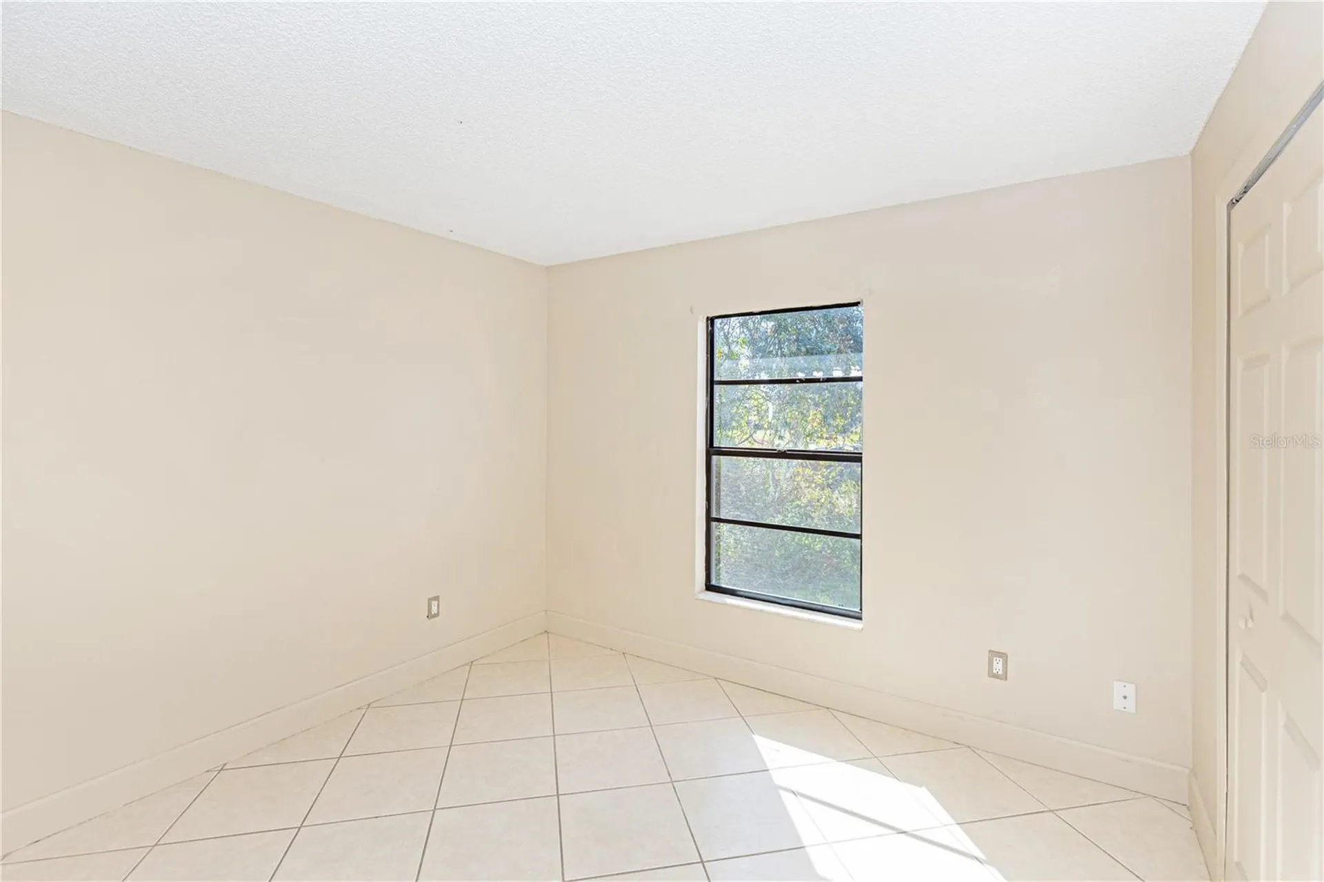 1073 Humphrey Boulevard Deltona FL 32738