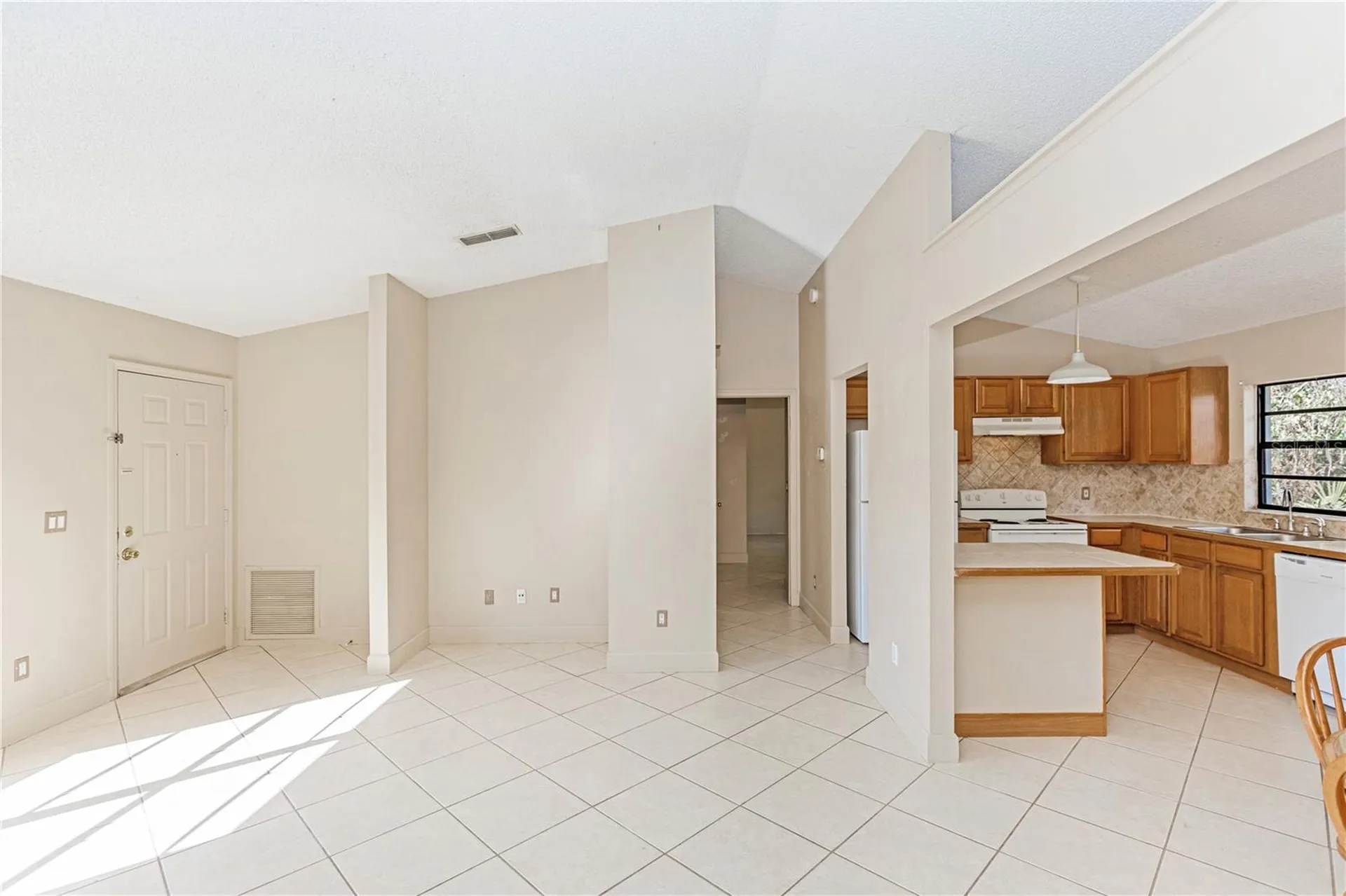 1073 Humphrey Boulevard Deltona FL 32738