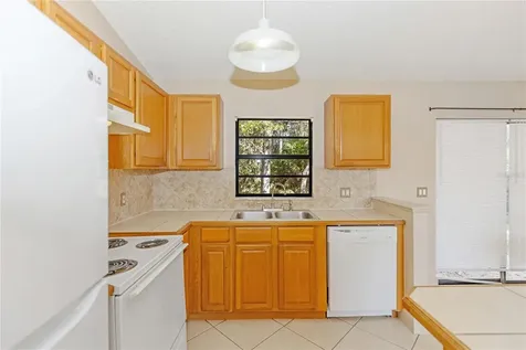 1073 Humphrey Boulevard Deltona FL 32738