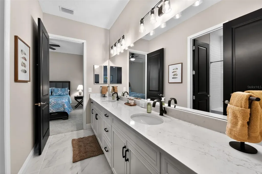 10253 Canaveral Circle Sarasota FL 34241