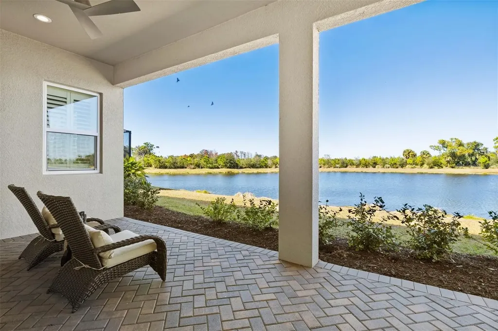 10253 Canaveral Circle Sarasota FL 34241