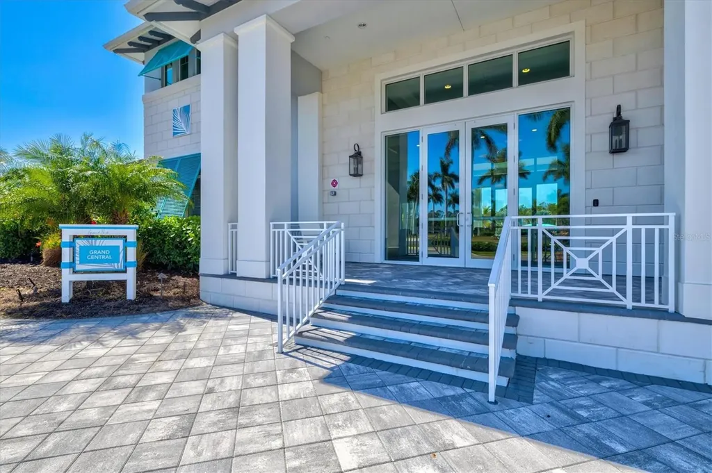 10253 Canaveral Circle Sarasota FL 34241