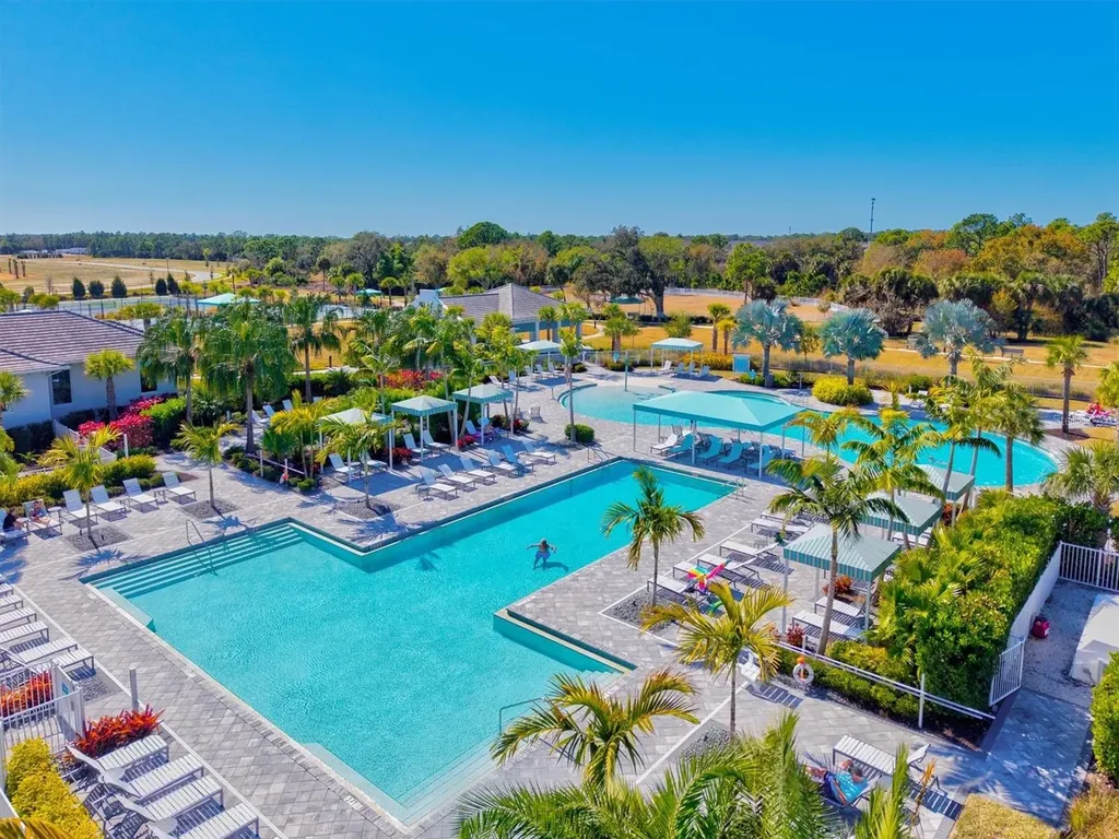 10253 Canaveral Circle Sarasota FL 34241