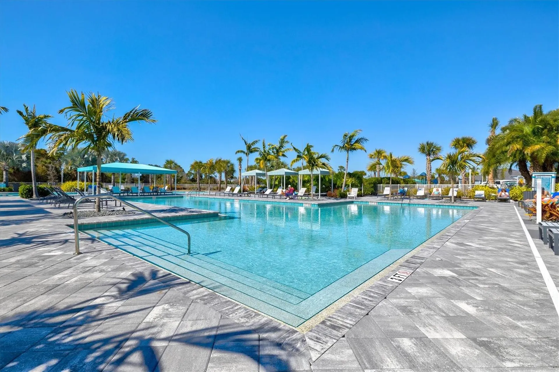 10253 Canaveral Circle Sarasota FL 34241