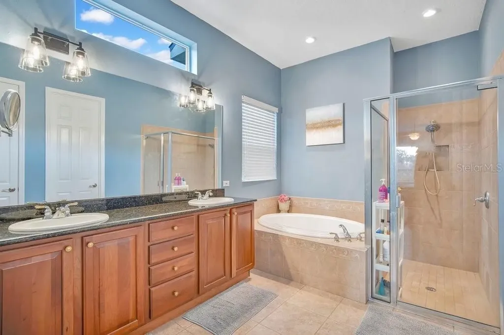 353 Hammock Oak Circle Debary FL 32713