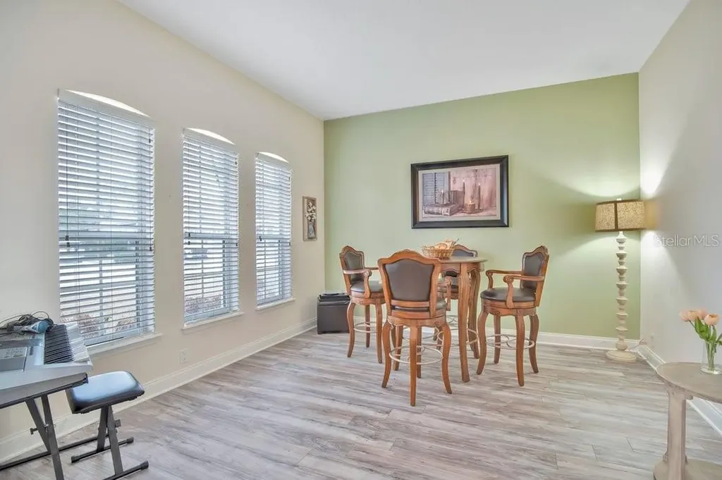 353 Hammock Oak Circle Debary FL 32713
