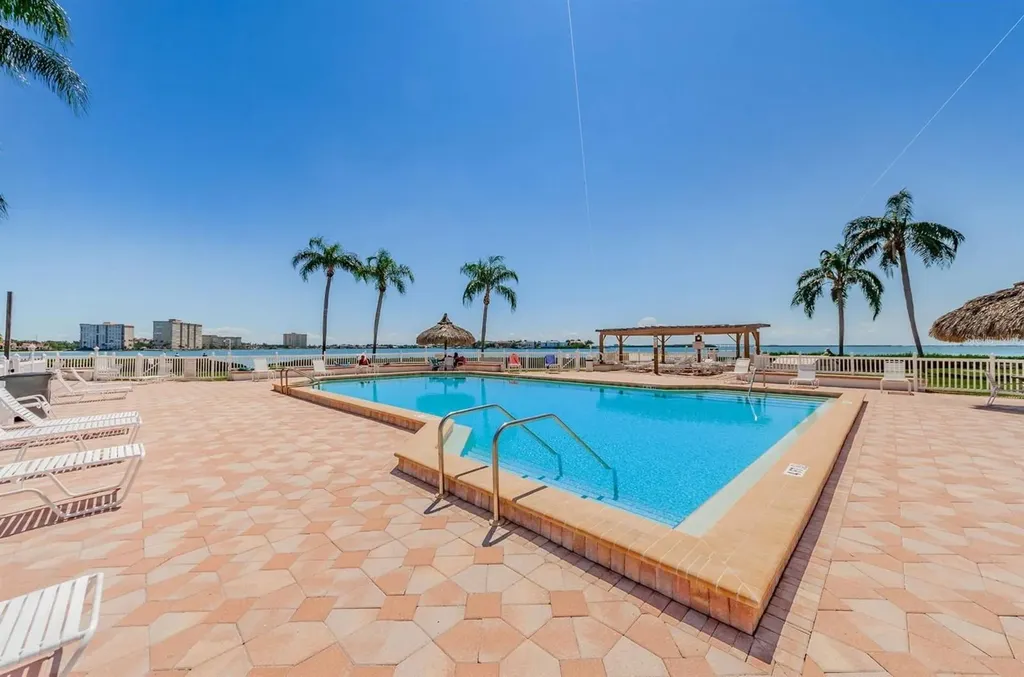 6218 Palma Del Mar Boulevard S St Petersburg FL 33715