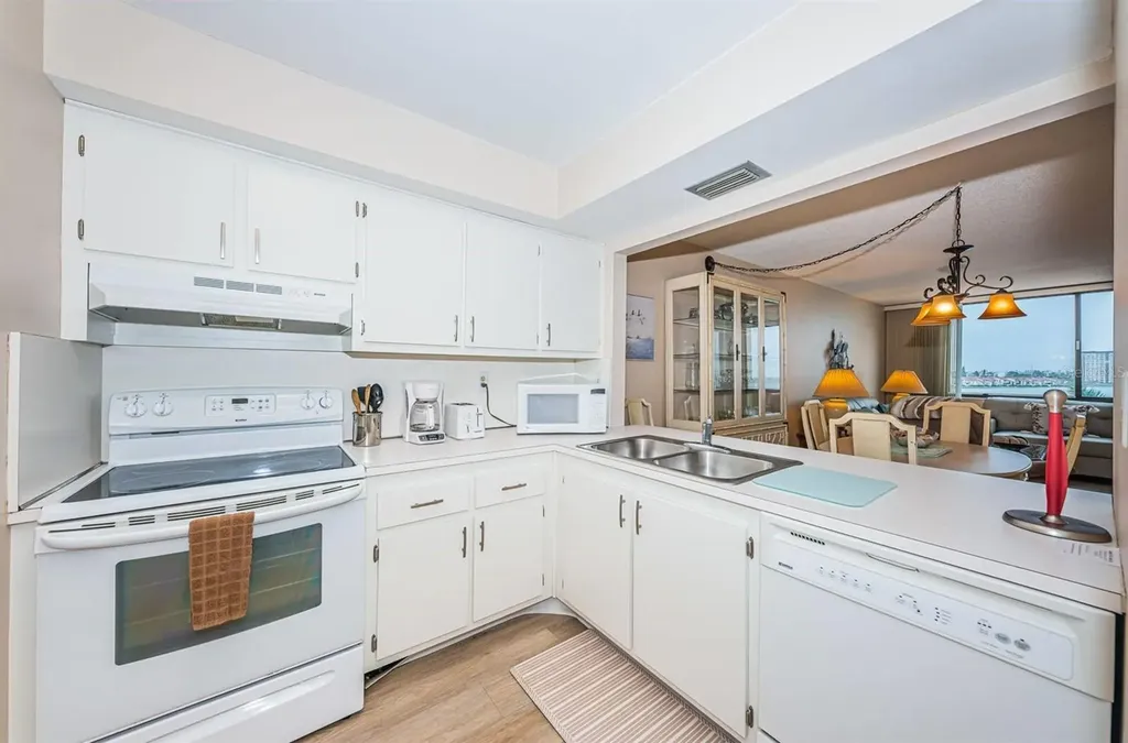 6218 Palma Del Mar Boulevard S St Petersburg FL 33715