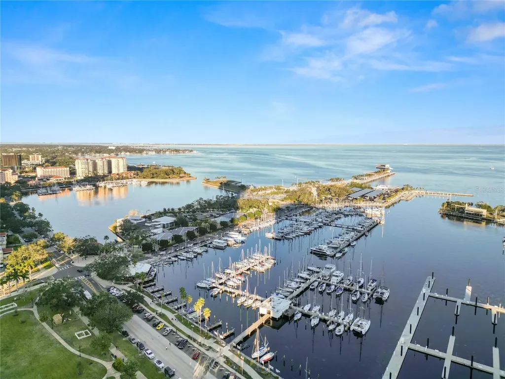 405 Central Avenue St Petersburg FL 33701