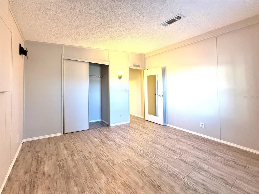 108 N Saint George Circle Apollo Beach FL 33572